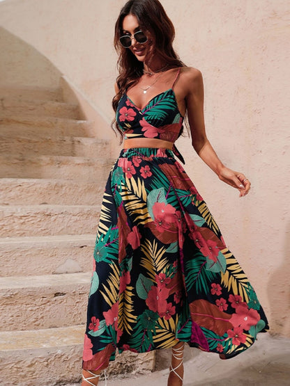 Ensemble haut et jupe boho deux pièces en imprimé floral, parfait pour un look estival élégant et décontracté sur la plage ou en vacances vêtements de plage vacances Summer chic style Boho plage imprimé Floral Boutique Petites Aventures